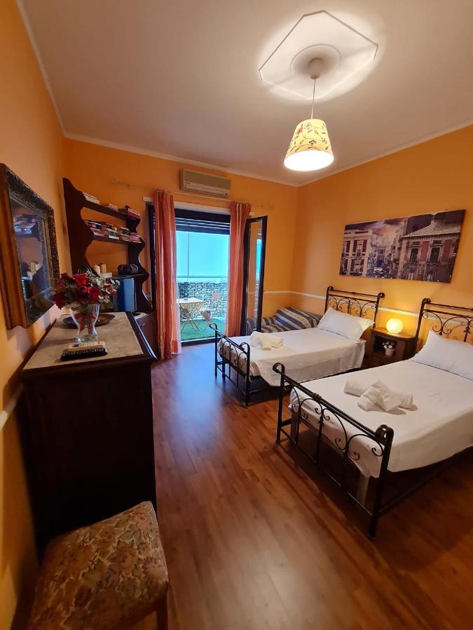 La Maison Blanche كاتانيا المظهر الخارجي الصورة