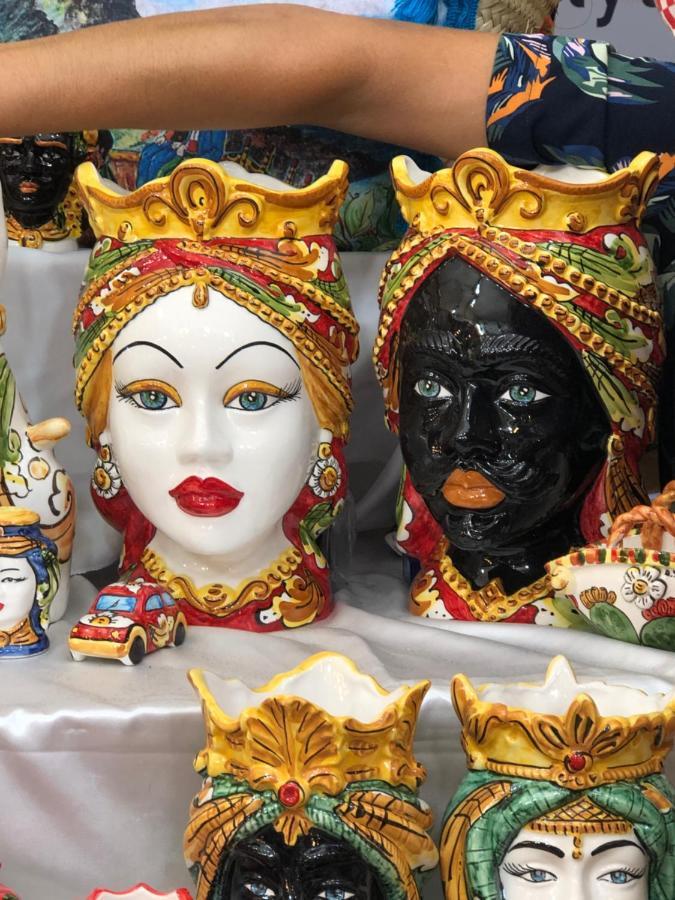 La Maison Blanche كاتانيا المظهر الخارجي الصورة