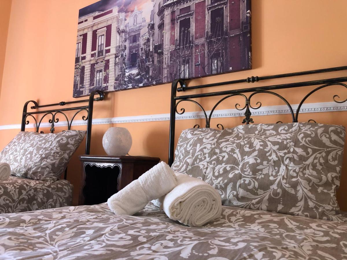 La Maison Blanche كاتانيا المظهر الخارجي الصورة